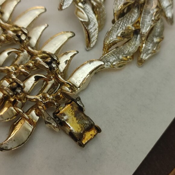 Amerique Two Tone Gold Silver Leaf Motif Vintage Bracelet Clip On Earrings Set - Picture 11 of 16